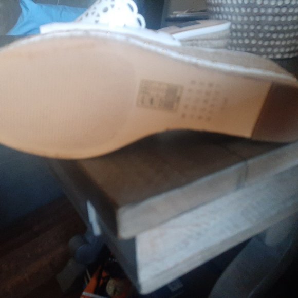 WHBM Wedge Sandals - Picture 3 of 8